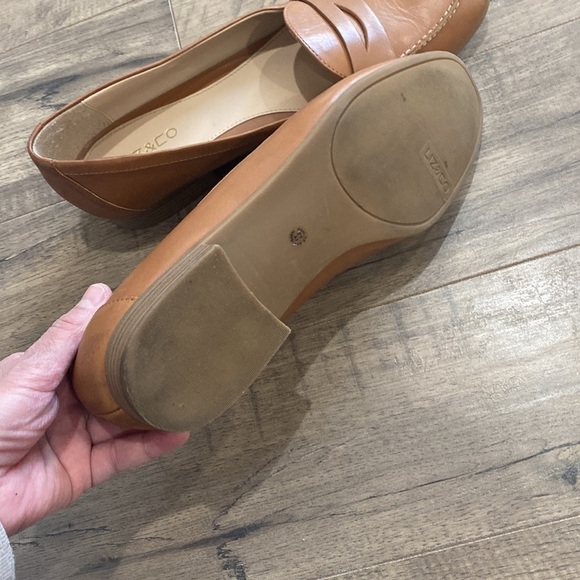 Shoes - Picture 5 of 6